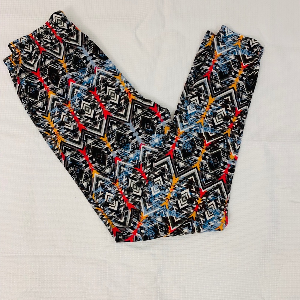 Butter soft leggings plus size fits sizes 14-20.